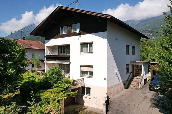 Großzügiges Wohnhaus mit sonnigem Grundstück in Stans